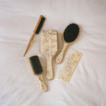 Chantilly styling brushes and comb